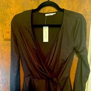 Francescas XS, black v-neck long sleeve with tags